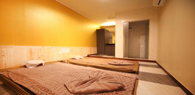 타이타이 (목포)