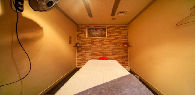 호마사지 (냉정역)