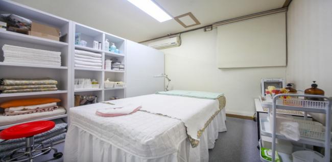 쥬니마사지 (독산)