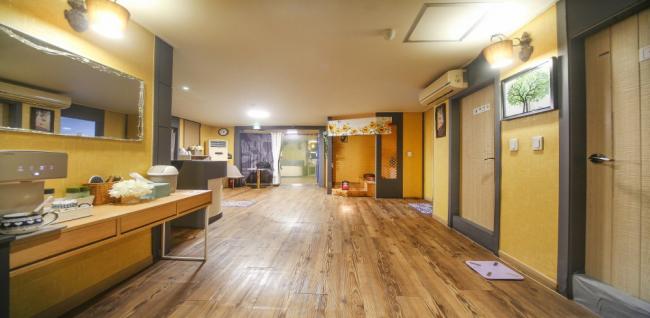 콘타이 (중앙역)