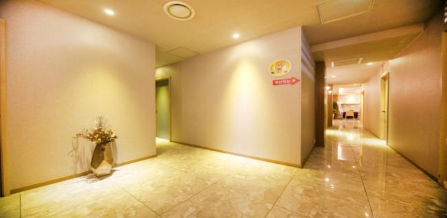 더풋샵 (신사역)