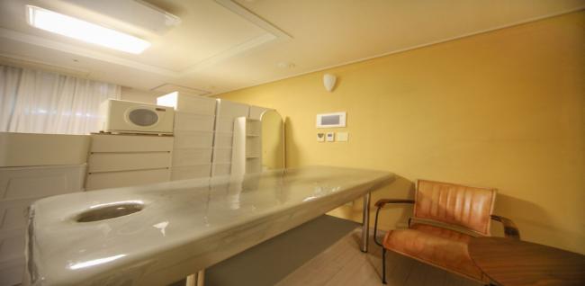 크라운 (논현역)