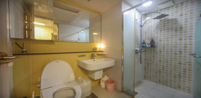 크라운 (논현역)