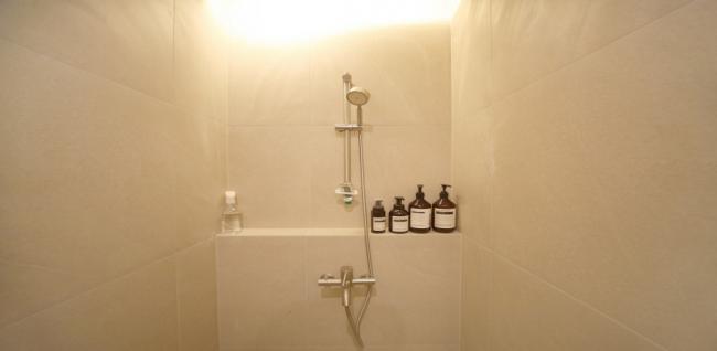 카니아로마 (경성대부경대역)