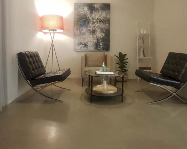 장항동 36.5테라피(웨스턴돔)