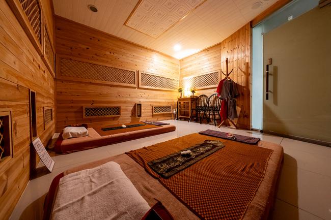 두정동 욜로정통타이