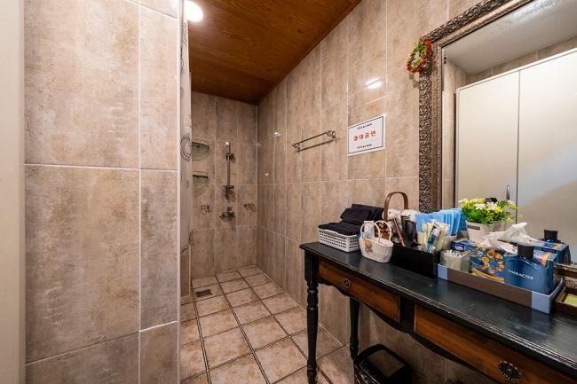 두정동 욜로정통타이